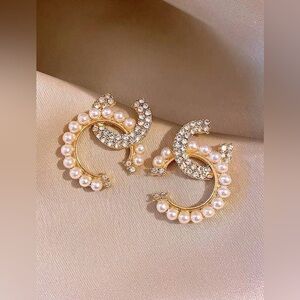 Luxury Pearl & Rhinestone Earrings